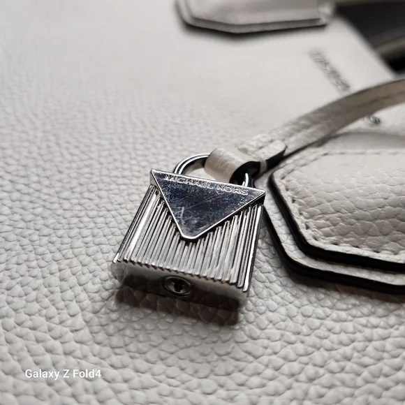 Michael Kors Mercer Pebbled Leather Hand Bag - Picture 8 of 13